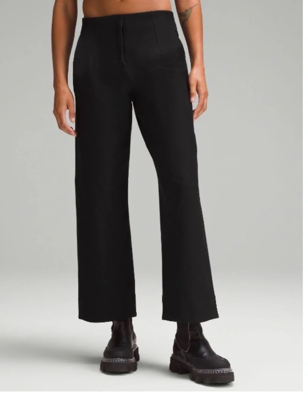 NWT Lululemon Utilitech Straight-leg MR 7/8 Trouser